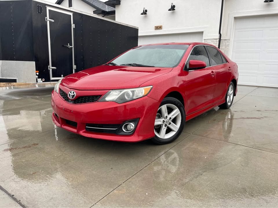 2014 TOYOTA CAMRY SE SPORT LHD